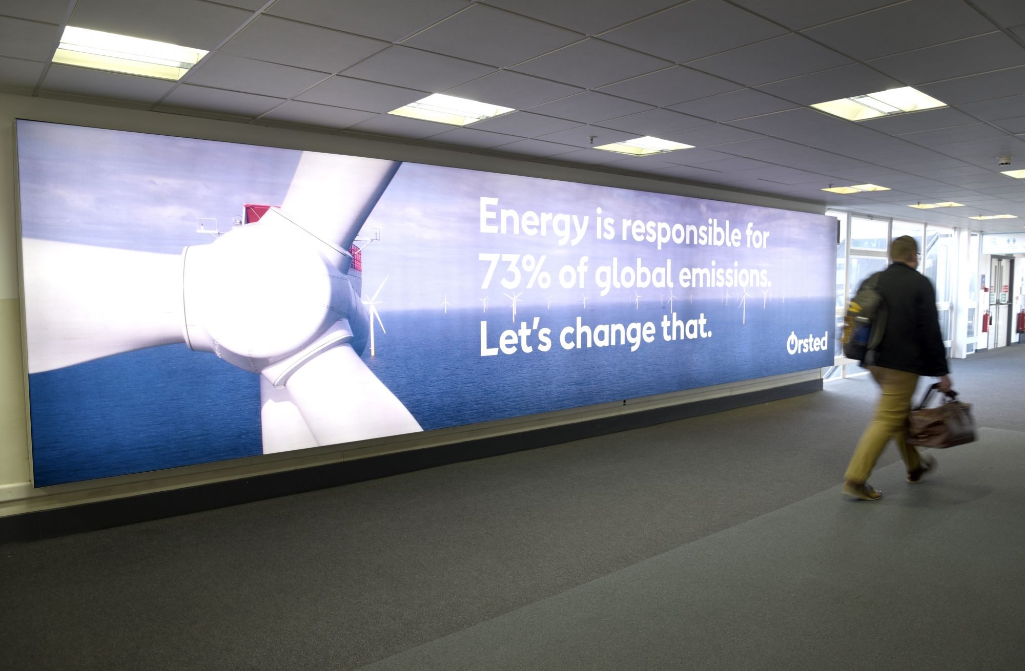 Airport+Advertising+Lightbox